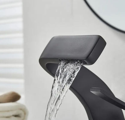 Black Modern Single Hole Bathroom Faucet