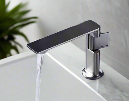 1pc Luxury Modern Bathroom Faucet (2 colors)