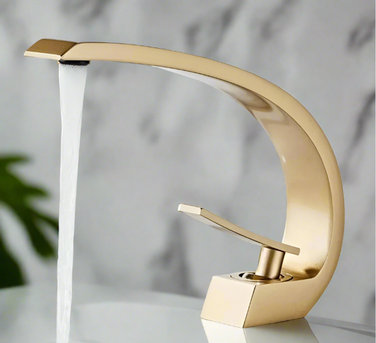 Single Handle Bathroom Sink Faucet Modern Design with Easy Operation for Any Bathroom